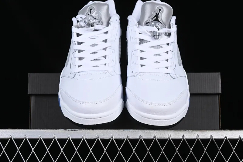 All categories Air Jordan Jordan series basketball shoes Air Jordan 5 Air Jordan 5 Low "White Silver" AJ5 Joe 5 white silver low-top casual sneakers 819172-122